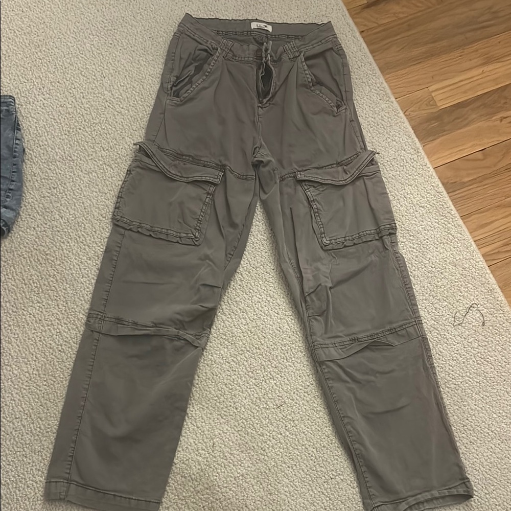 Woman’s  Gray Cargo Pants